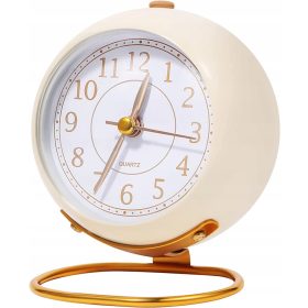    Ретро аналогов часовник, стоящ класически будилник