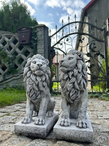  Бетонна фигура - ЛЪВ НА ЛЯВА ОСНОВА + Бетонна фигура - ЛЪВ НА ДЯСНА ОСНОВА
