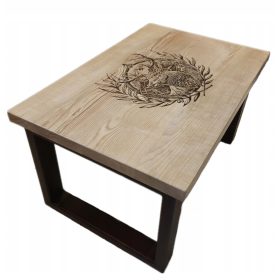 Холна маса с гравиране