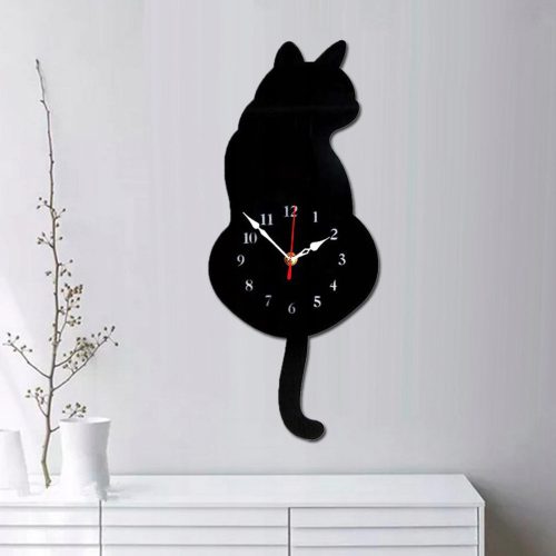  Часовник с махаща опашка Черна котка