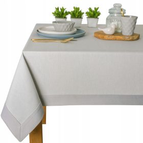    Устойчива на петна покривка 140 см х 260 см, правоъгълна