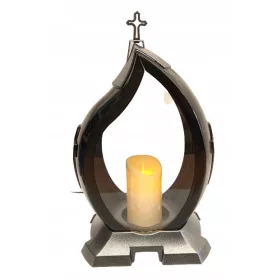   Елегантен паметник под формата на сълза с имитация на истинска свещ