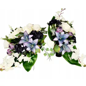   Ръчно изработени декорации с висококачествени изкуствени цветя и клонки