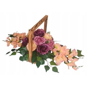   Изискана украса за гроб с издължена форма и висококачествени изкуствени цветя