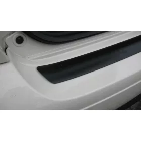    Toyota Avensis III 2009+ - Черна защитна лайсна за задна броня